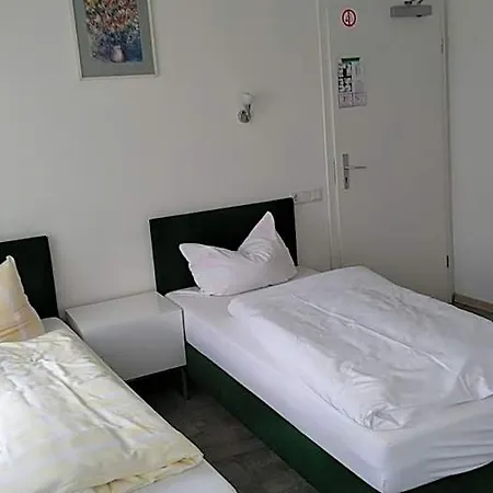Zentrum Self Check-in Hotel