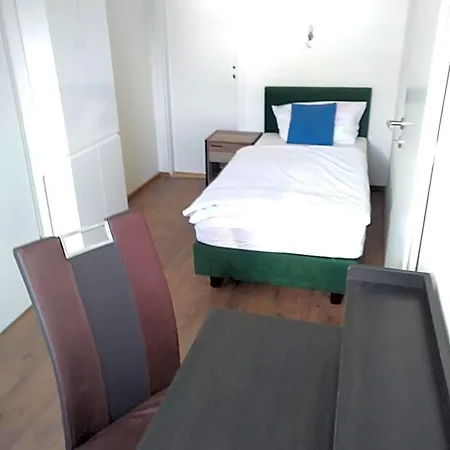 Zentrum Self Check-in Hotel Grevenbroich